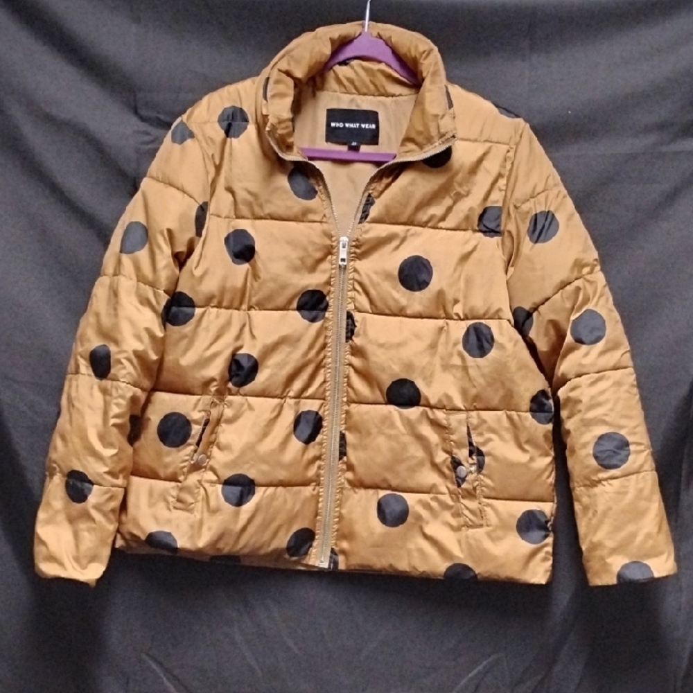 Who What Wear Tan Puffer Jacket with Black Polka Dots